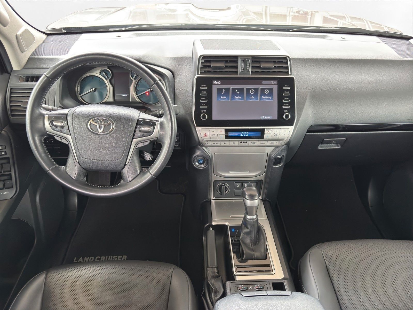 Toyota Land Cruiser Land Cruiser Luxury Leder Sitzlüftung CarPlay