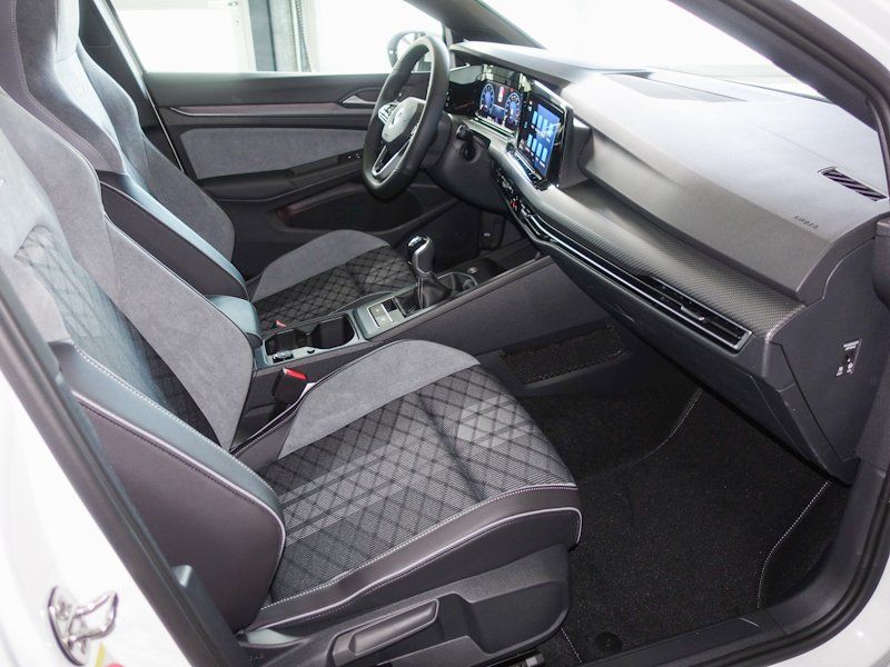 Volkswagen Golf Golf 8 1.5 TSI R-Line