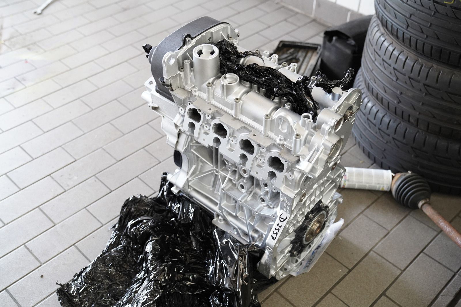 Volkswagen Golf Golf VII Lim. Highline BMT Dach Austauschmotor !