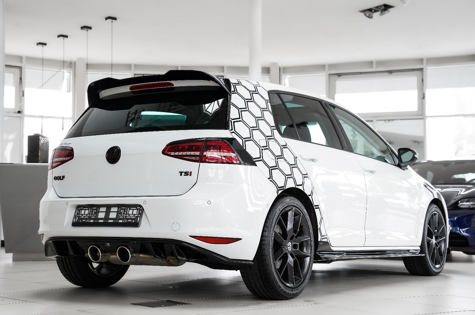 Volkswagen Golf Golf VII Lim. Highline BMT Dach Austauschmotor !