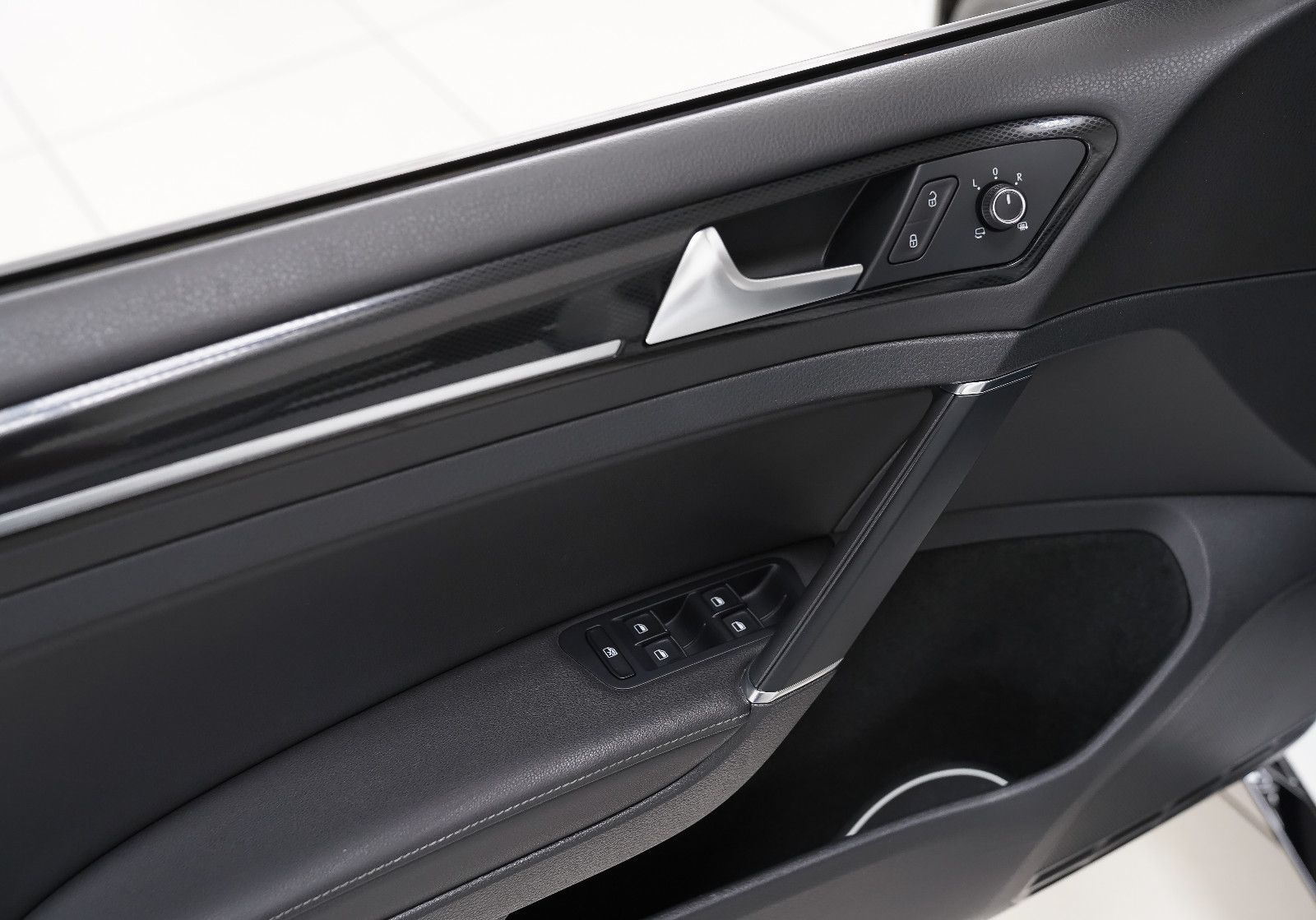 Volkswagen Golf Golf VII Lim. Highline BMT Dach Austauschmotor !