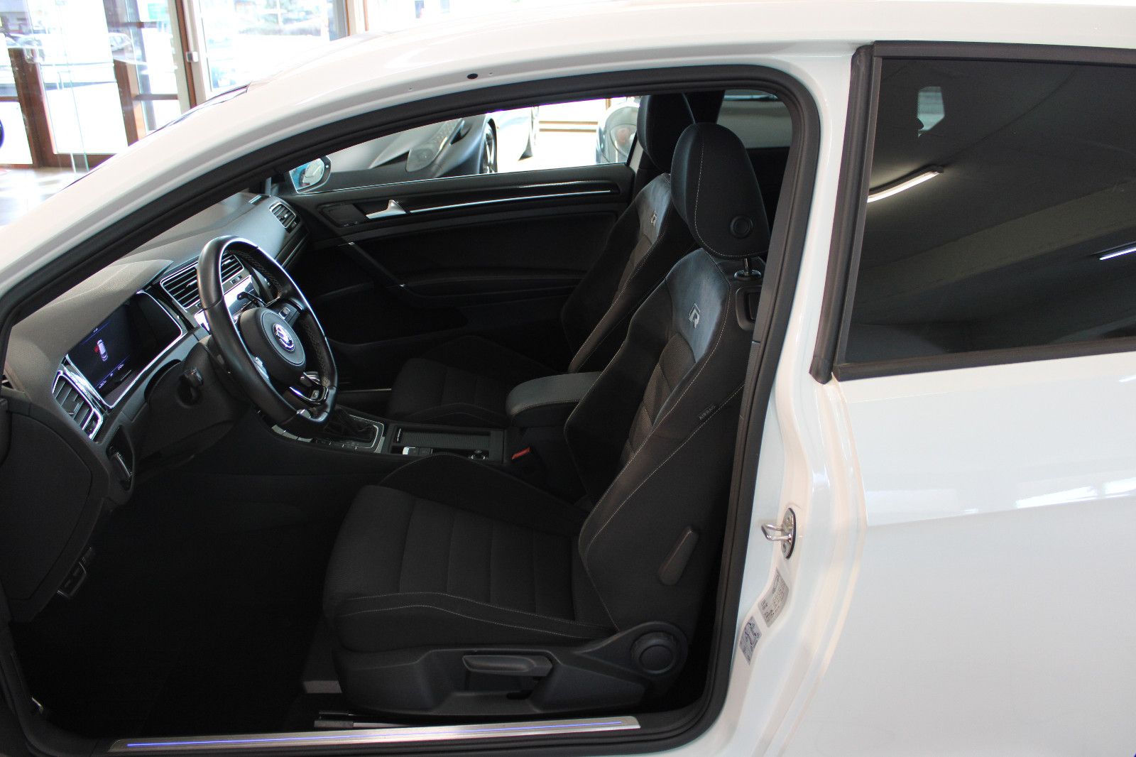 Volkswagen Golf Golf VII Lim. R 4Motion *Sonderlack+Hammeroptik*