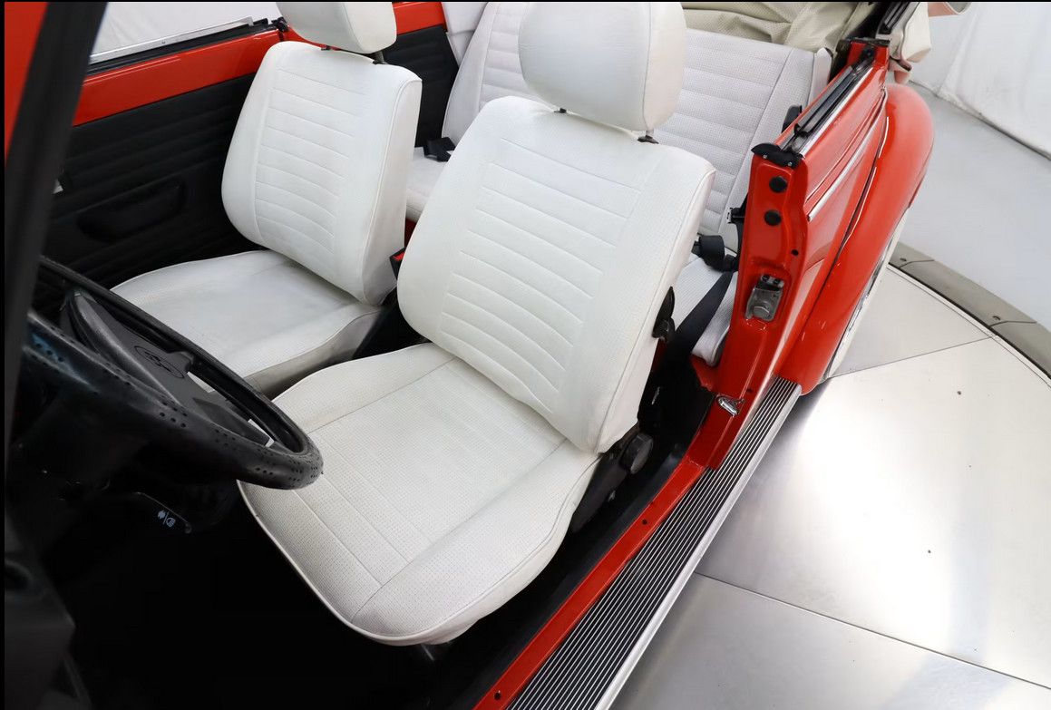 Volkswagen Käfer Super Käfer, 7.850 km, wie neu, 3 Jahre Garantie