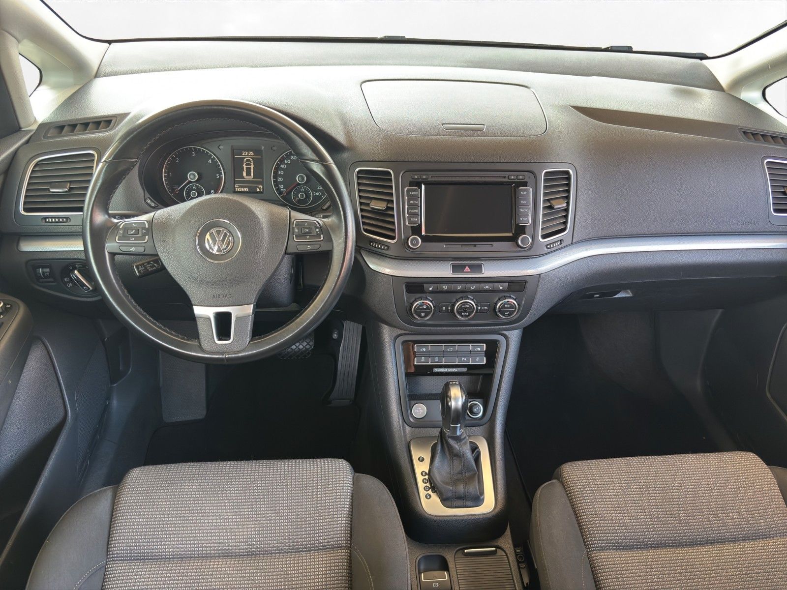 Volkswagen Sharan Sharan Comfortline 2x el. Tür Navi Dynaudio
