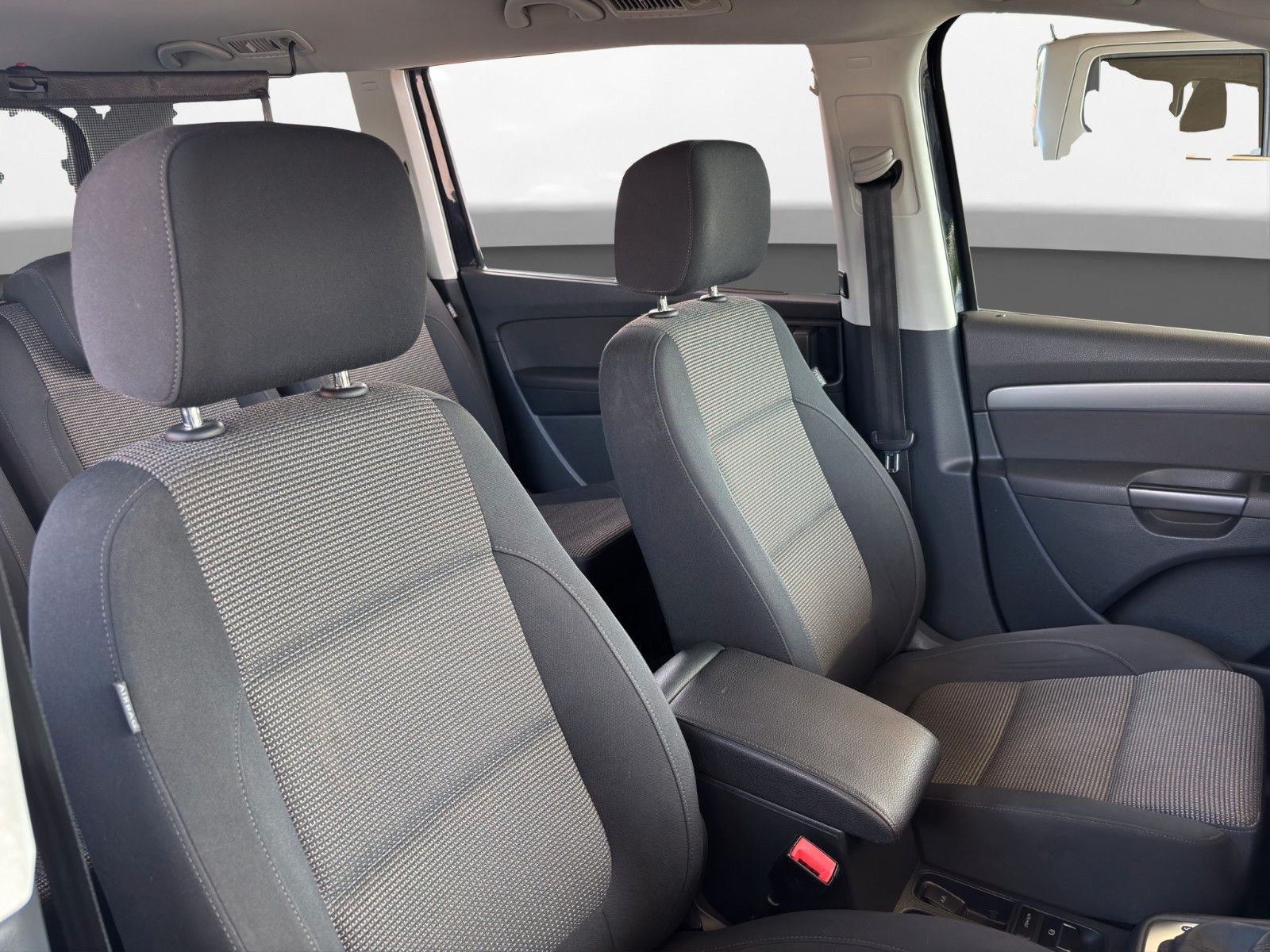 Volkswagen Sharan Sharan Comfortline 2x el. Tür Navi Dynaudio