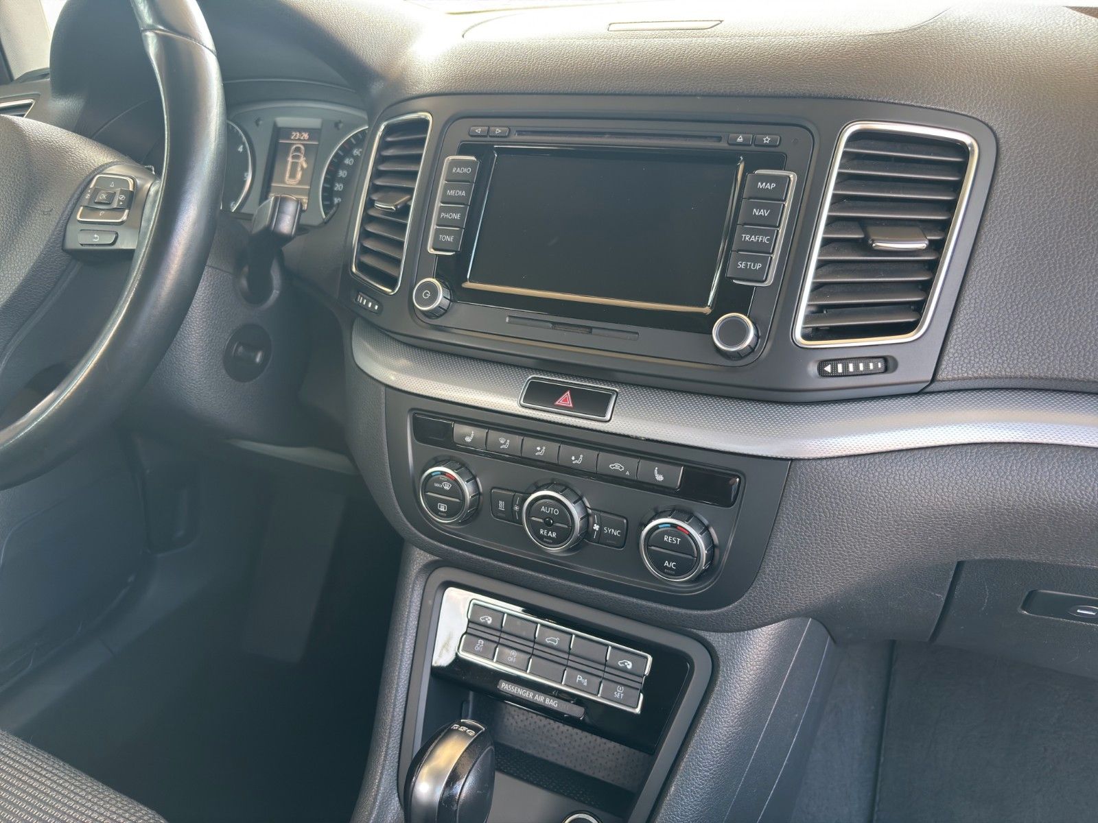 Volkswagen Sharan Sharan Comfortline 2x el. Tür Navi Dynaudio