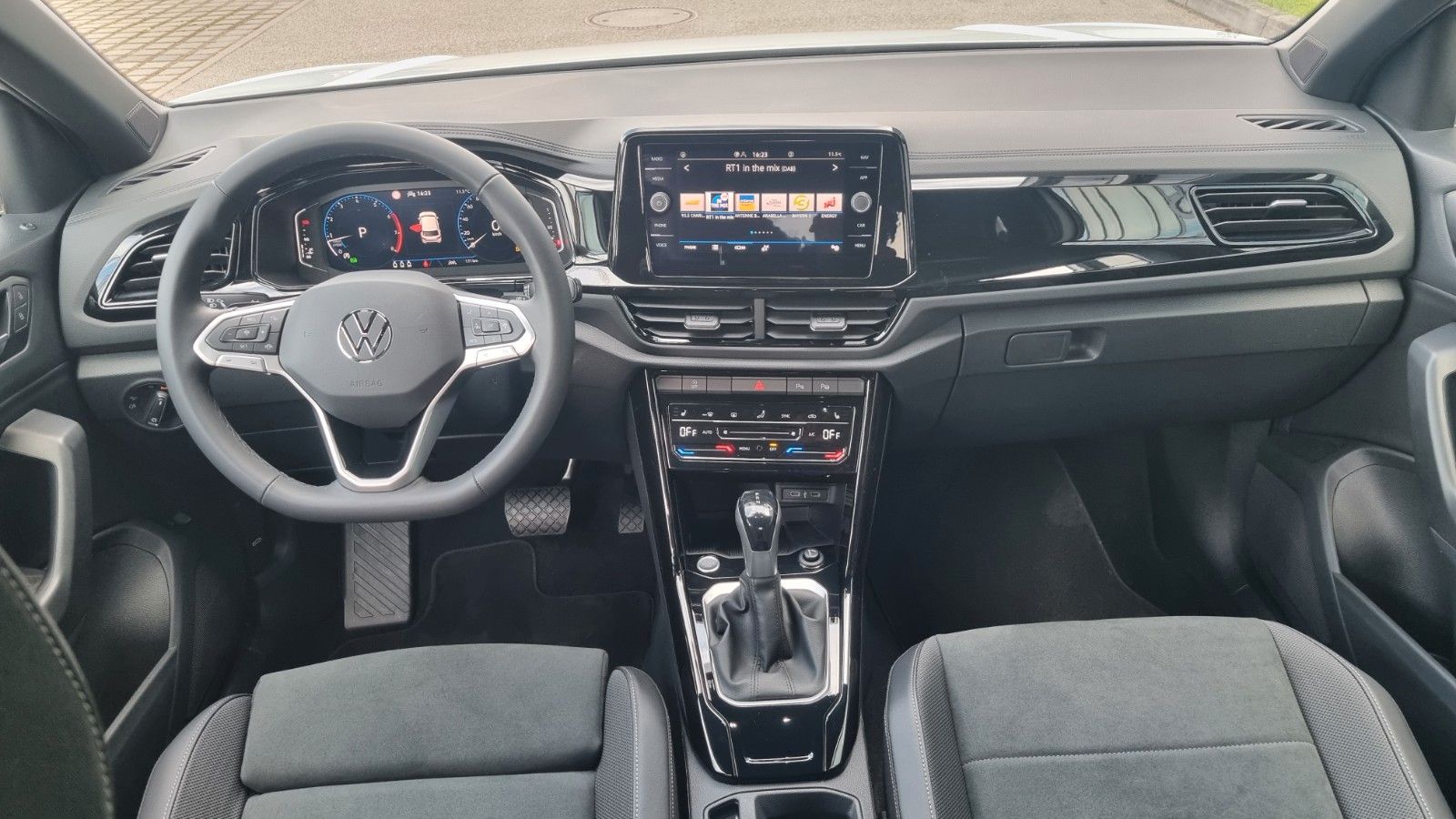 Volkswagen T-Roc T-Roc Style + Black Style Paket 18Z DSG Ergo 25%