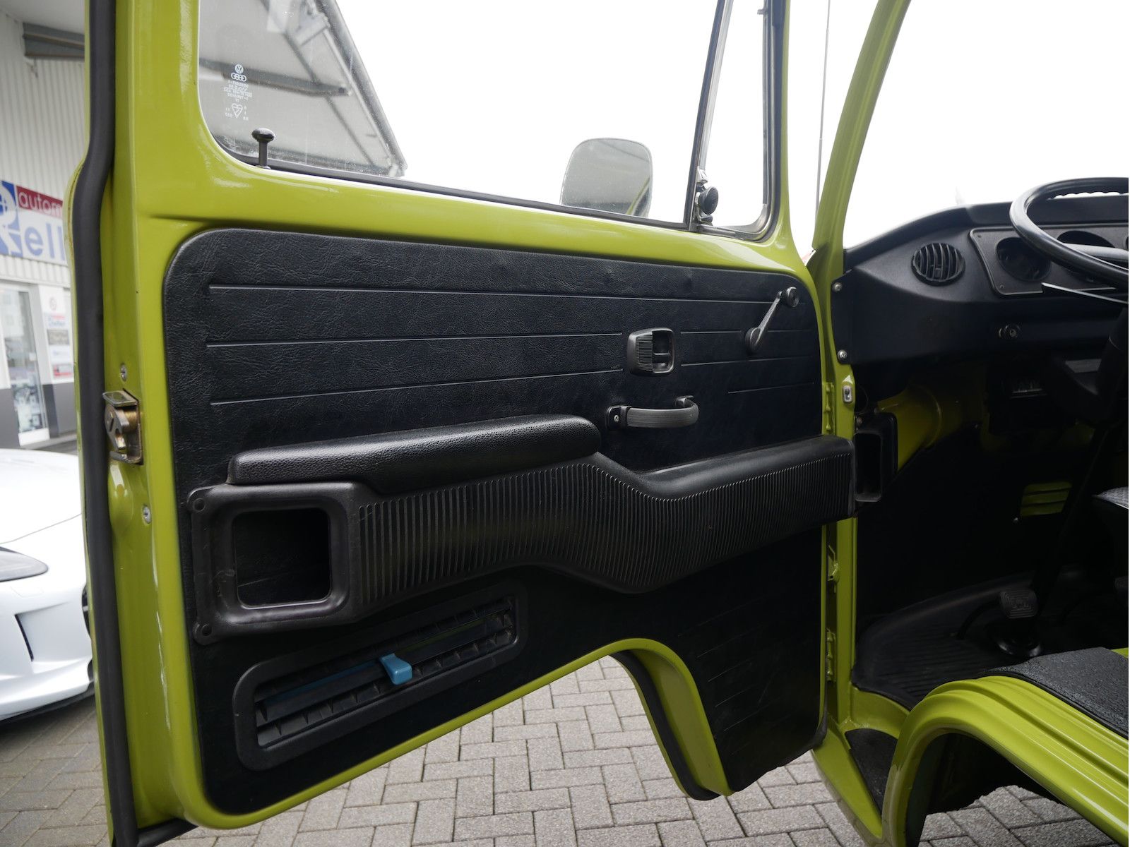 Volkswagen T2 T2 (alle) B Deluxe Fensterbus, VW Zertifikat