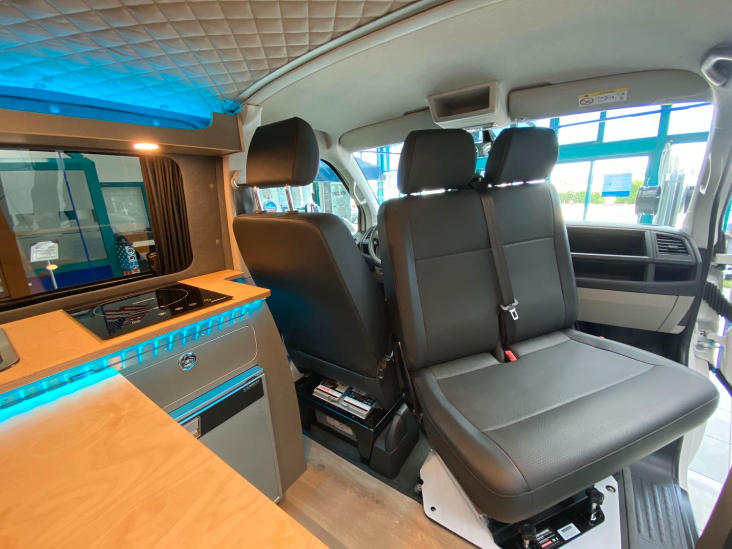 Volkswagen T6 2.0 TDI kurz| CAMPER UMBAU| NEU!!!
