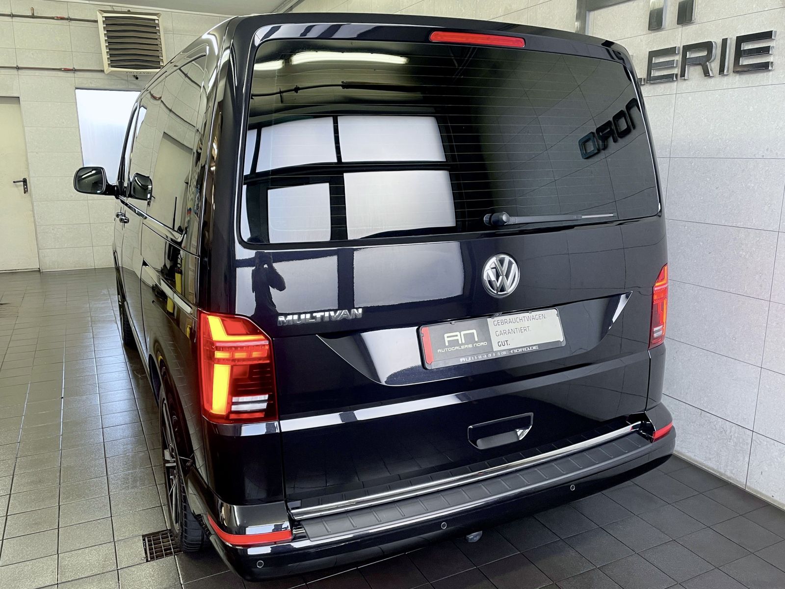 Volkswagen T6 Multivan T6 Multivan T6.1 Highline Navi+ACC+Assistenz-Plu