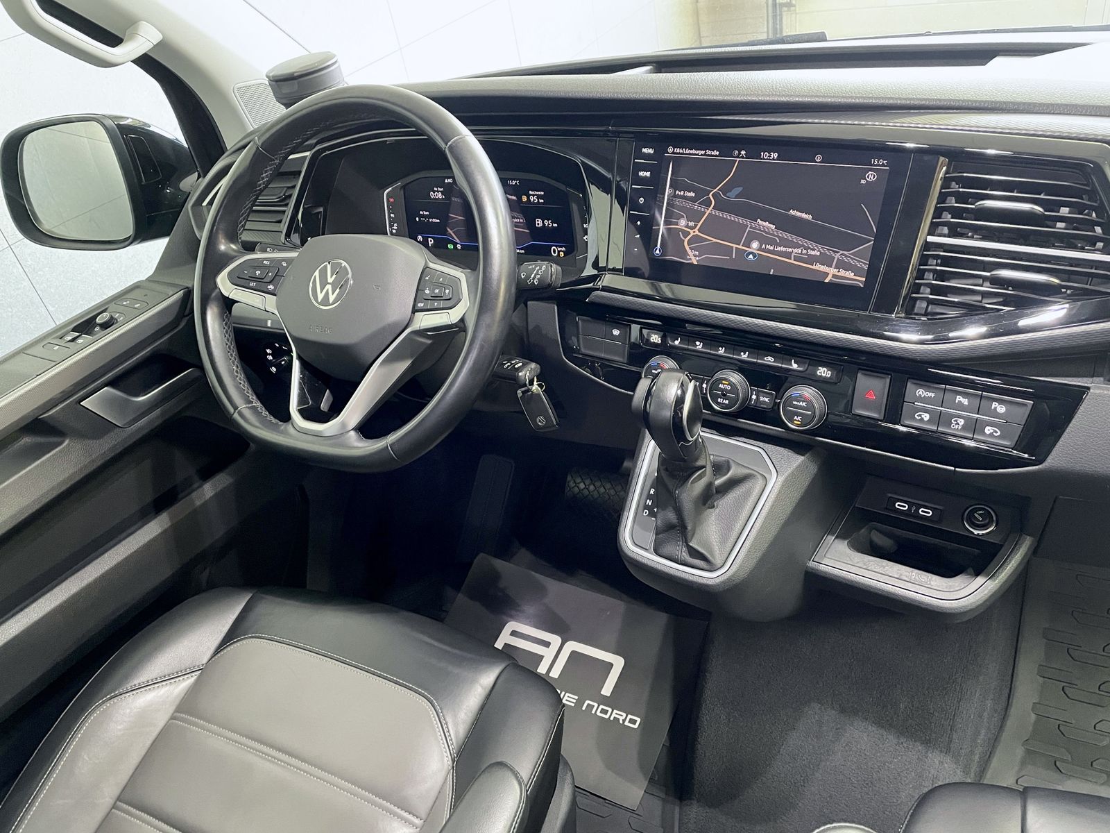 Volkswagen T6 Multivan T6 Multivan T6.1 Highline Navi+ACC+Assistenz-Plu