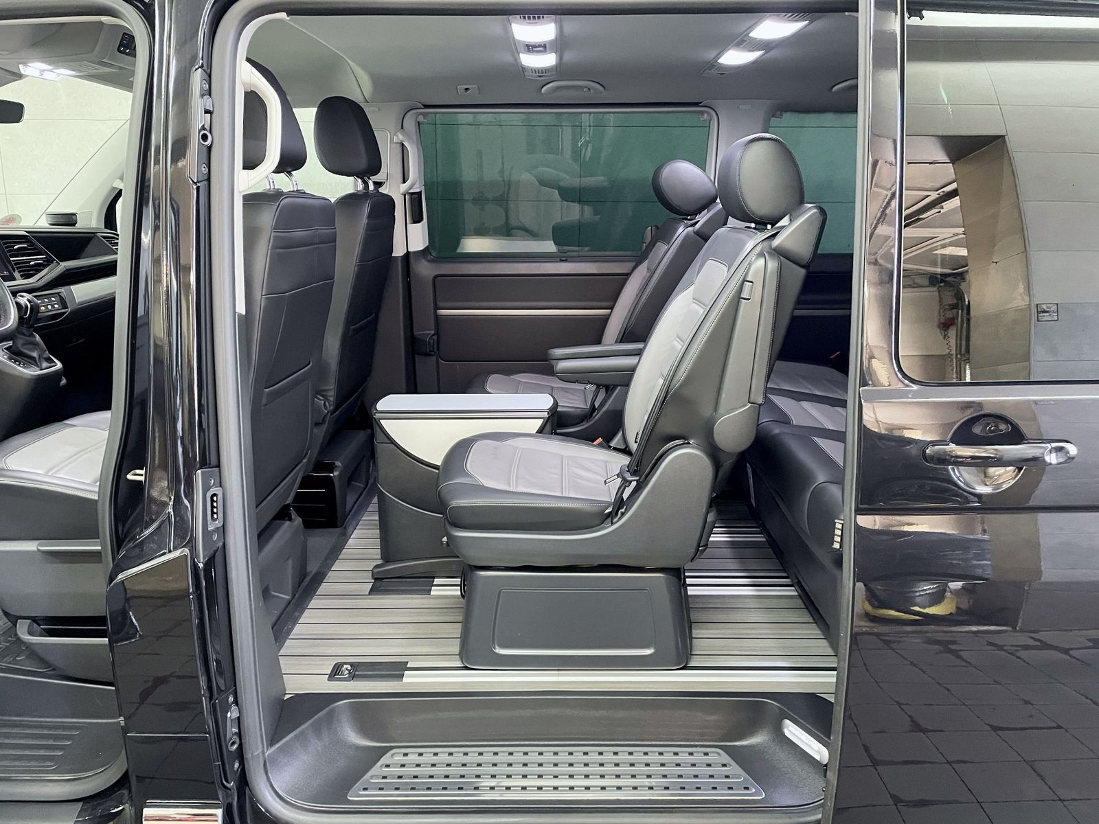 Volkswagen T6 Multivan T6 Multivan T6.1 Highline Navi+ACC+Assistenz-Plu