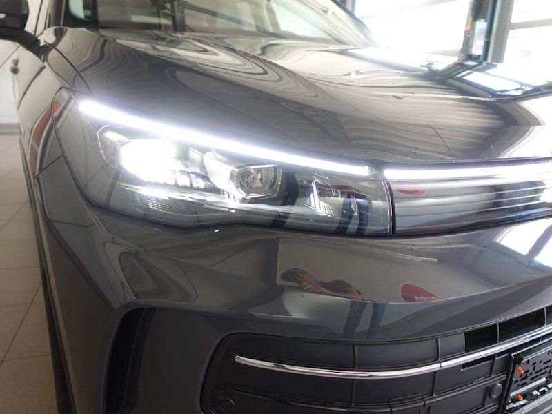 Volkswagen Tiguan Tiguan 2.0 TDI DSG 4Motion AHK Navi el.Heckkl.