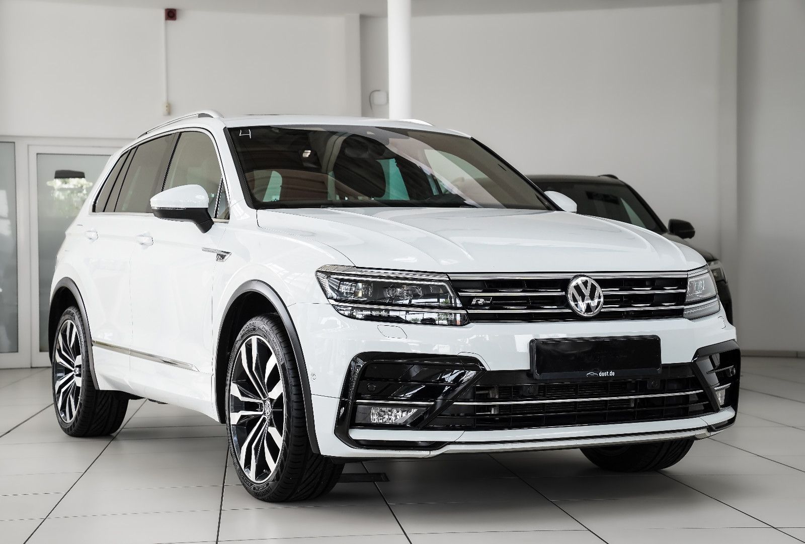 Volkswagen Tiguan Tiguan Highline BMT Pano Navi R-Line Kamera AHK