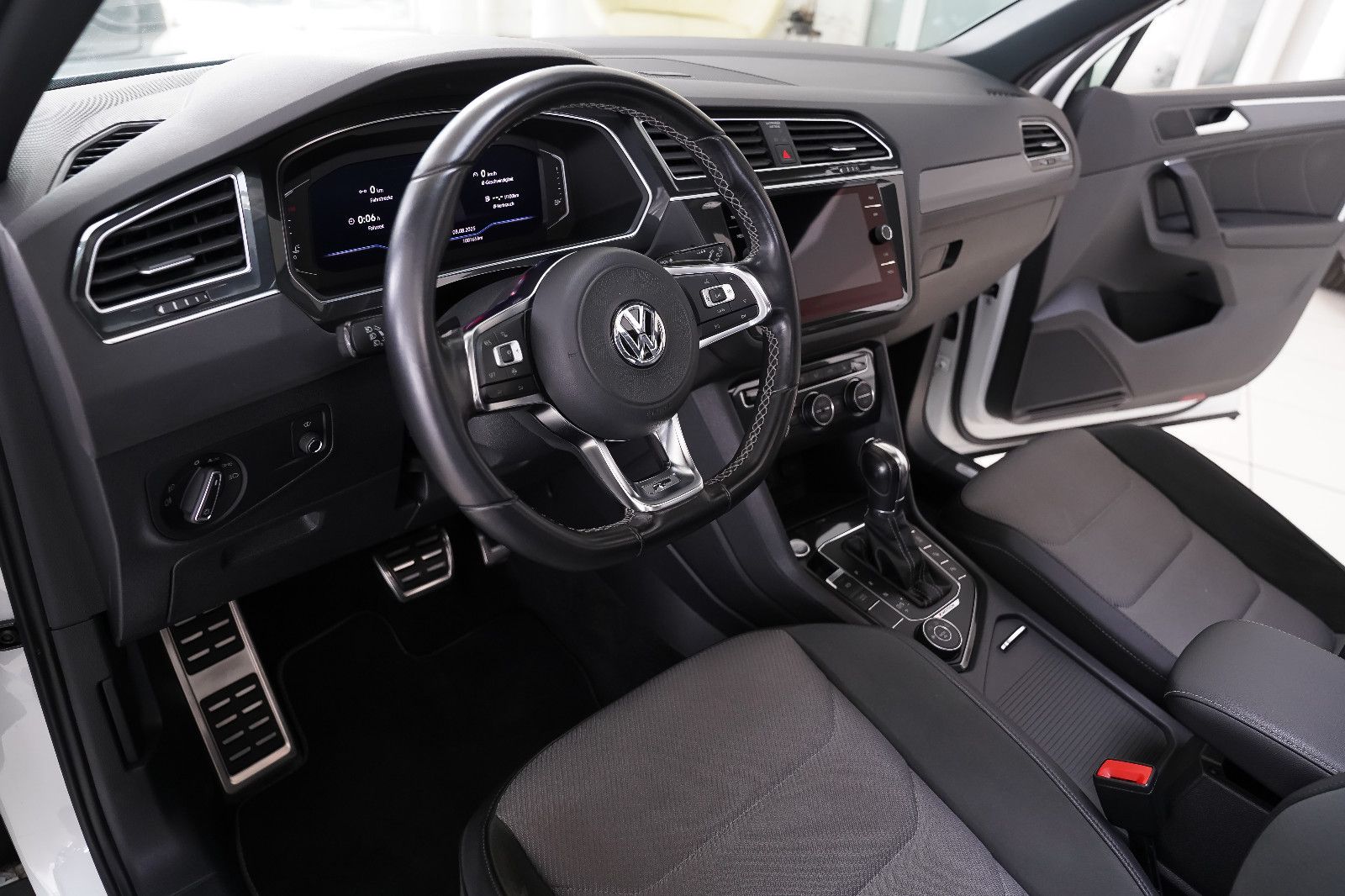 Volkswagen Tiguan Tiguan Highline BMT Pano Navi R-Line Kamera AHK