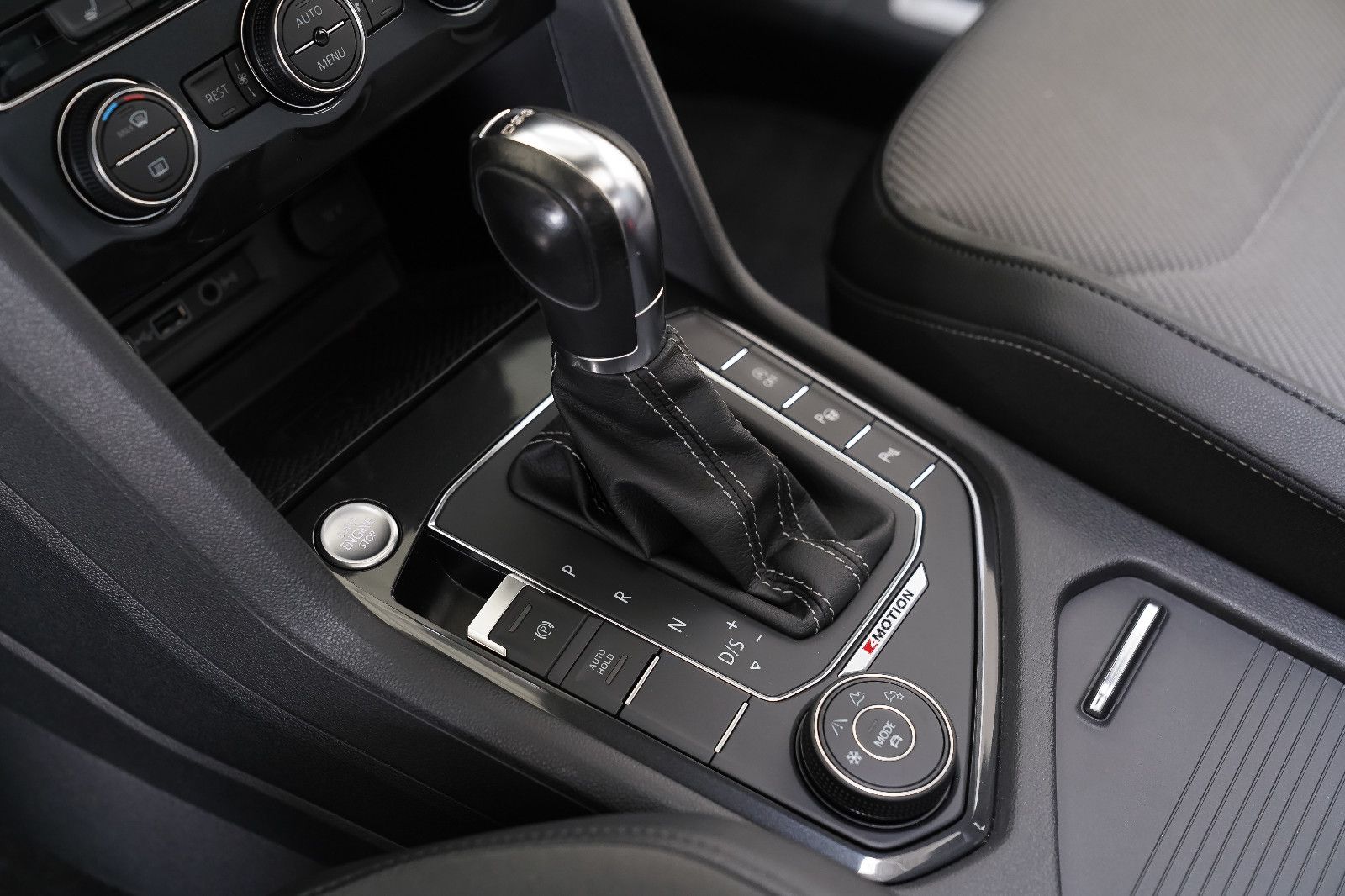 Volkswagen Tiguan Tiguan Highline BMT Pano Navi R-Line Kamera AHK