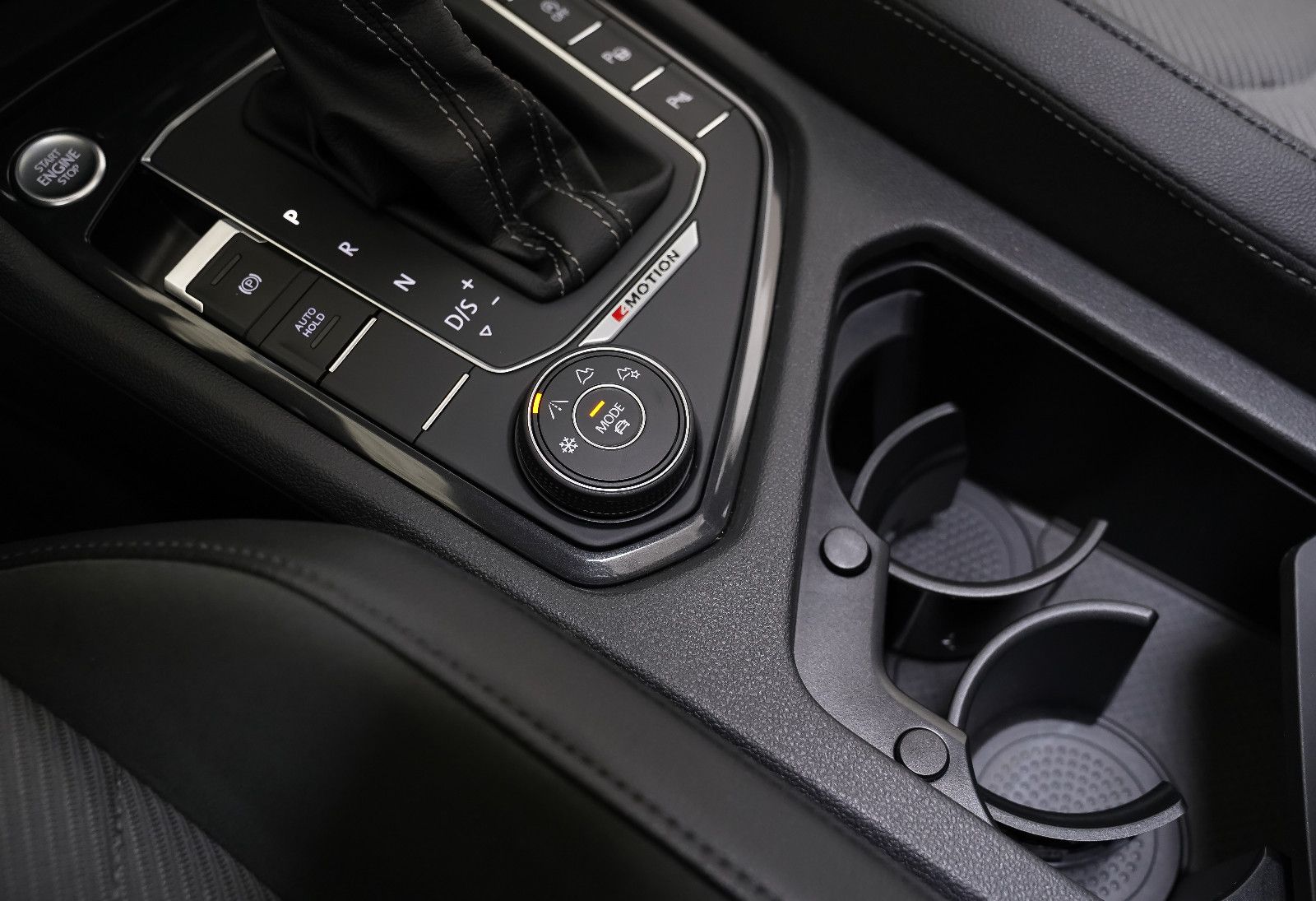 Volkswagen Tiguan Tiguan Highline BMT Pano Navi R-Line Kamera AHK