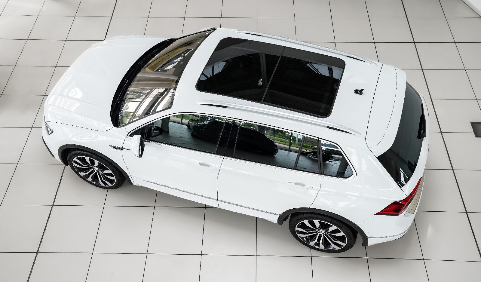 Volkswagen Tiguan Tiguan Highline BMT Pano Navi R-Line Kamera AHK