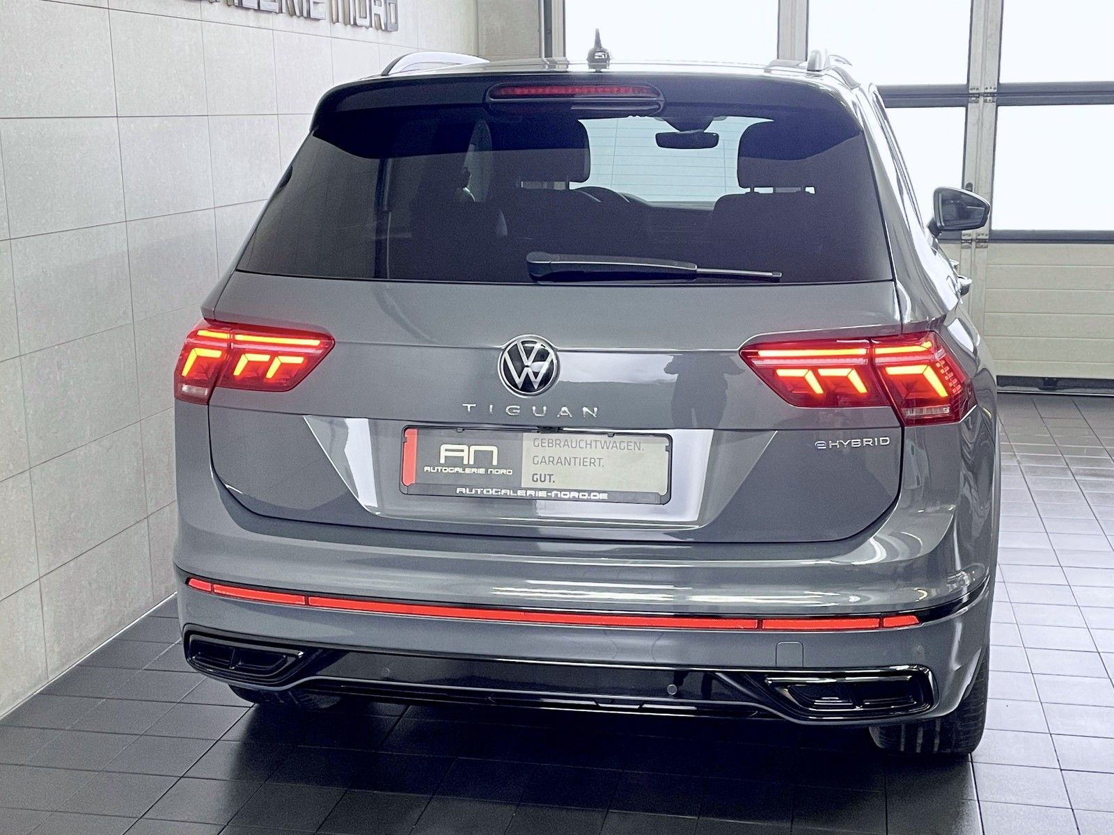 Volkswagen Tiguan Tiguan R-Line eHybrid Black Style+Business Premi