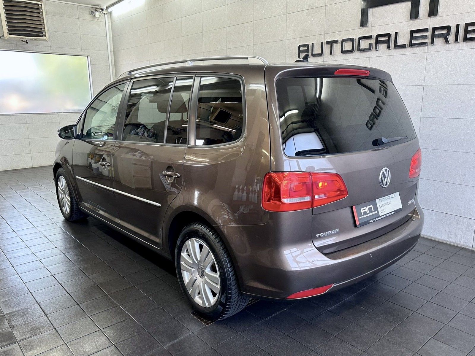 Volkswagen Touran Touran Highline Alcantara+Navi+Xenon+7 Sitze