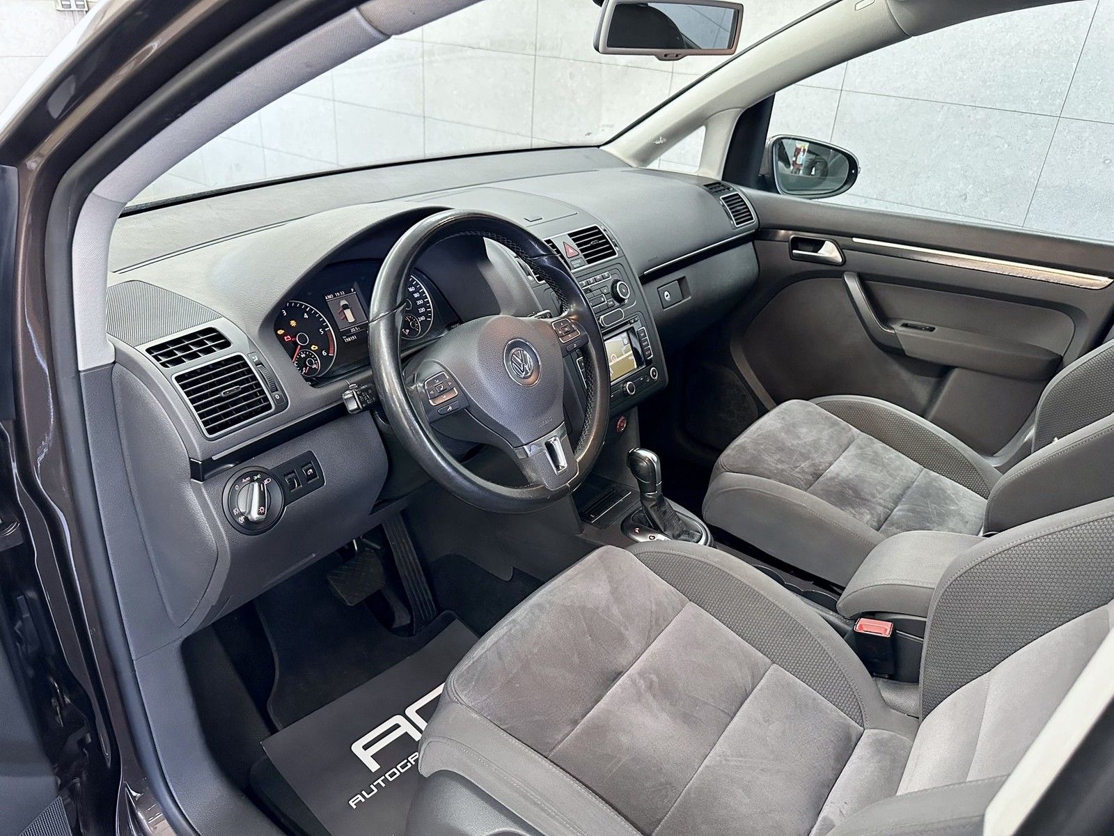 Volkswagen Touran Touran Highline Alcantara+Navi+Xenon+7 Sitze
