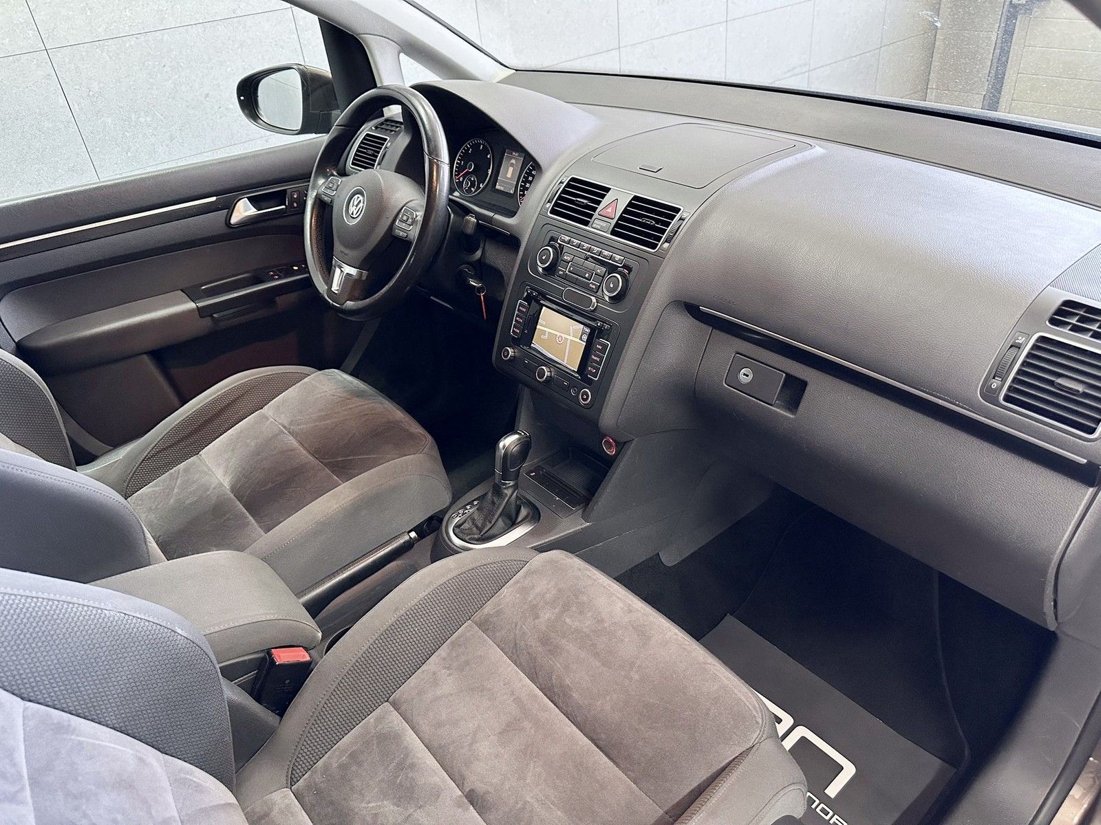 Volkswagen Touran Touran Highline Alcantara+Navi+Xenon+7 Sitze