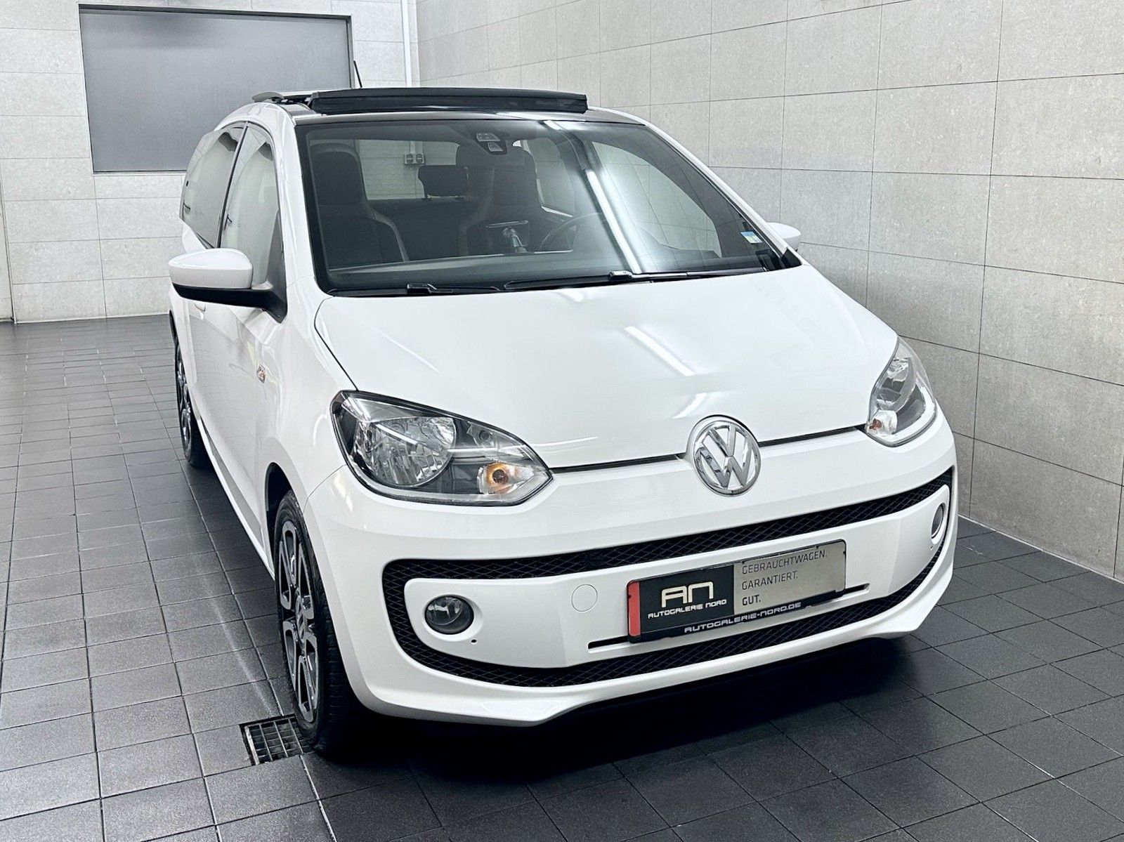 Volkswagen up! up! high Pano+Sport Pack Black R+Tempomat+SHZ