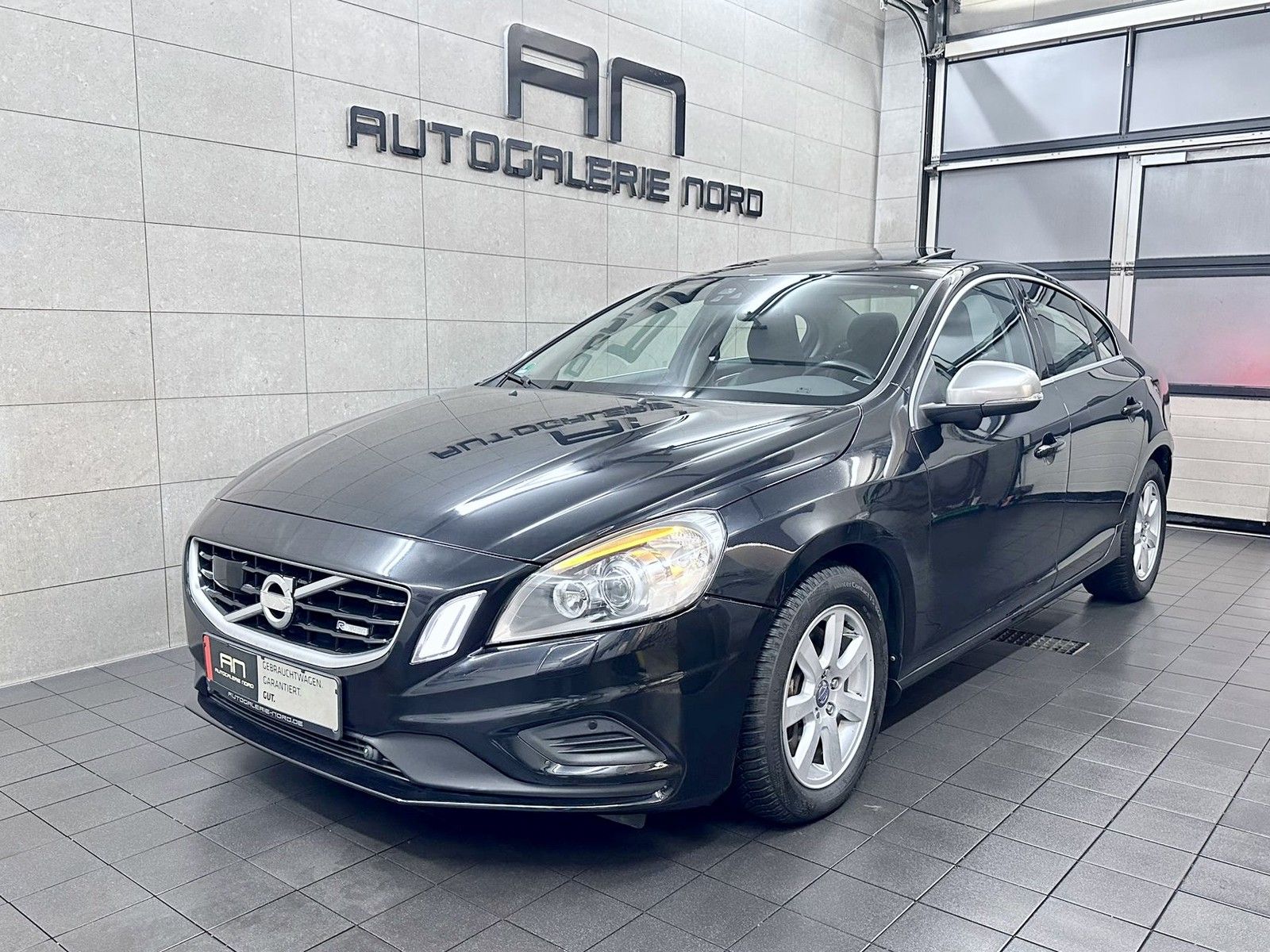 Volvo S60 S60 R-Design Xenon+Navi+Leder+ACC+SHD+Kamera