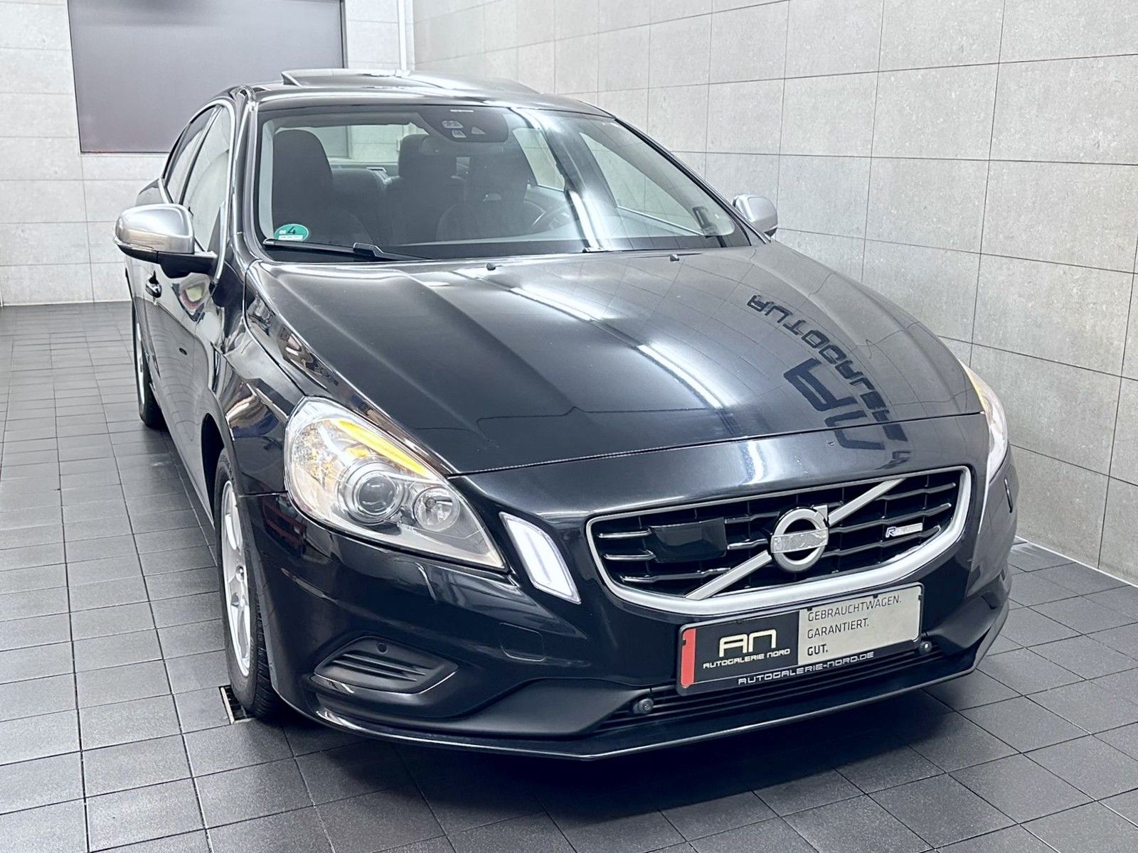 Volvo S60 S60 R-Design Xenon+Navi+Leder+ACC+SHD+Kamera