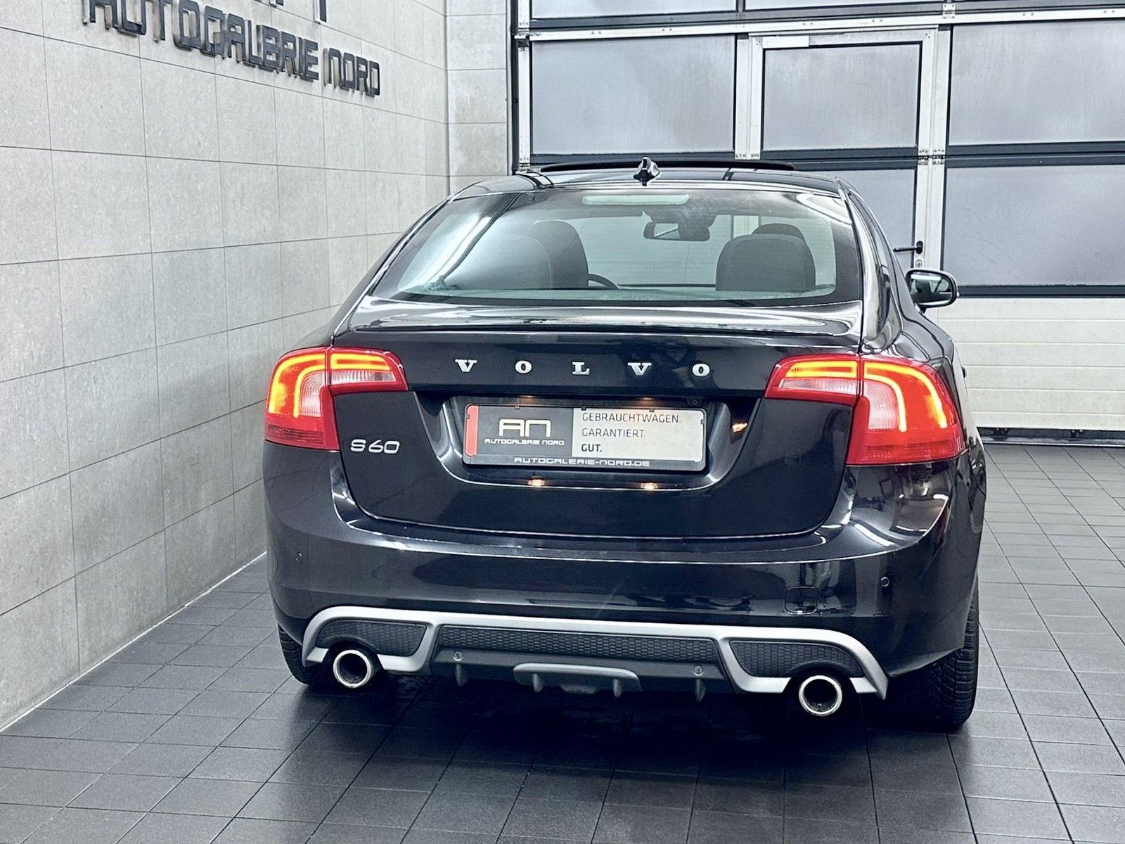 Volvo S60 S60 R-Design Xenon+Navi+Leder+ACC+SHD+Kamera