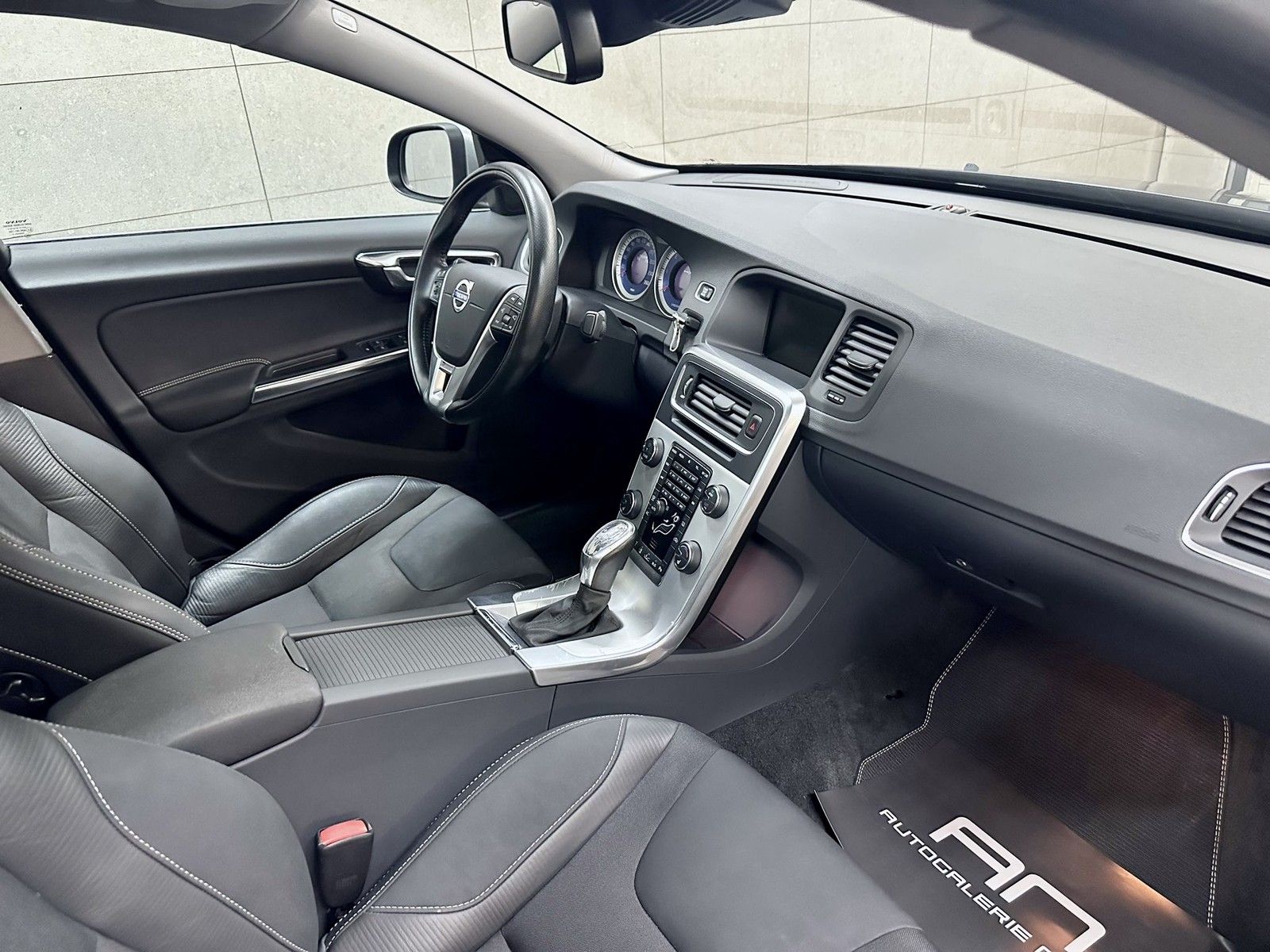 Volvo S60 S60 R-Design Xenon+Navi+Leder+ACC+SHD+Kamera