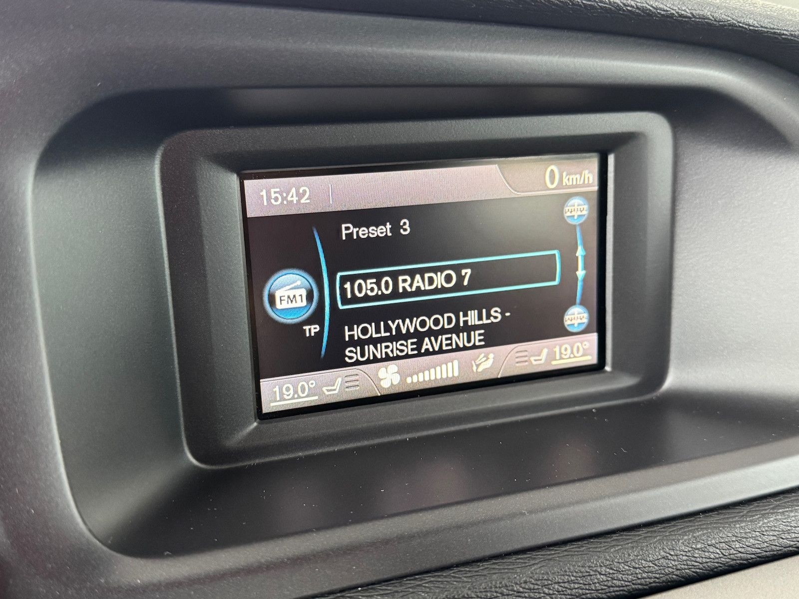 Volvo V40 V40 D2*ECO Kinetic*Euro6*85 Co²*Klima*Sitzheizg
