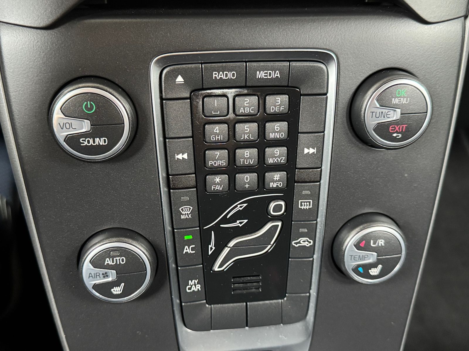 Volvo V40 V40 D2*ECO Kinetic*Euro6*85 Co²*Klima*Sitzheizg