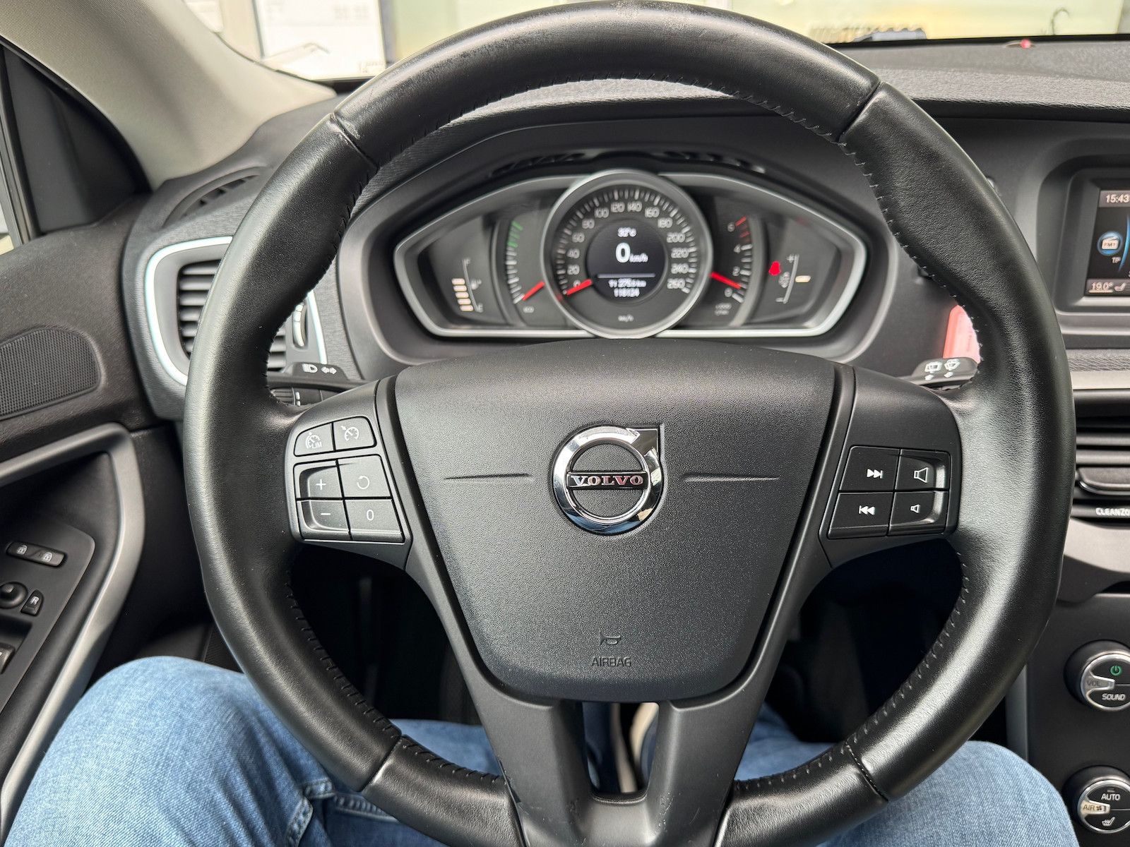 Volvo V40 V40 D2*ECO Kinetic*Euro6*85 Co²*Klima*Sitzheizg