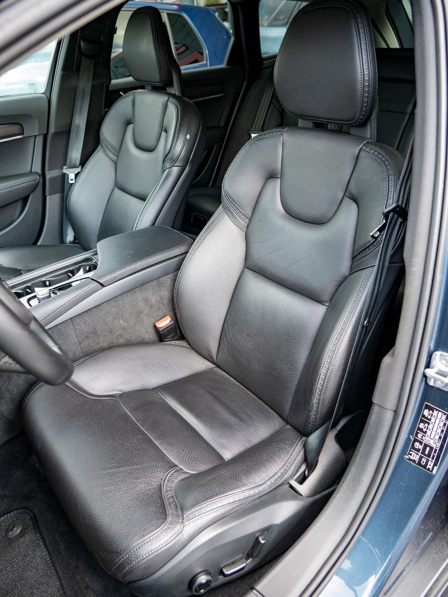 Volvo V90 Cross Country V90 2,0l D5 Cross Country Navi,ACC 2 Jah. Garant