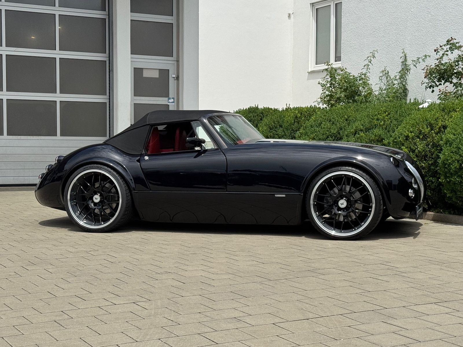 Wiesmann MF 3 MF 3 Roadster*Schwarz/Rot*KW-Fahrwerk*20Zoll*