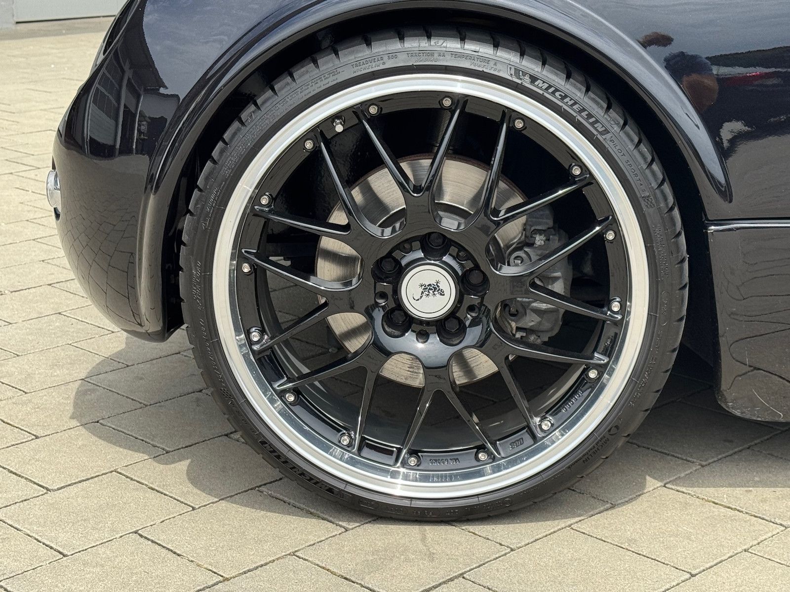 Wiesmann MF 3 MF 3 Roadster*Schwarz/Rot*KW-Fahrwerk*20Zoll*